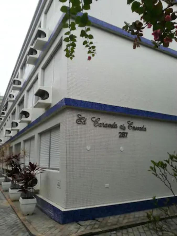Guarujá Enseada - Apto 200m da praia - 02 dorm. Wi-fi + AR + Estacionamento Exterior foto