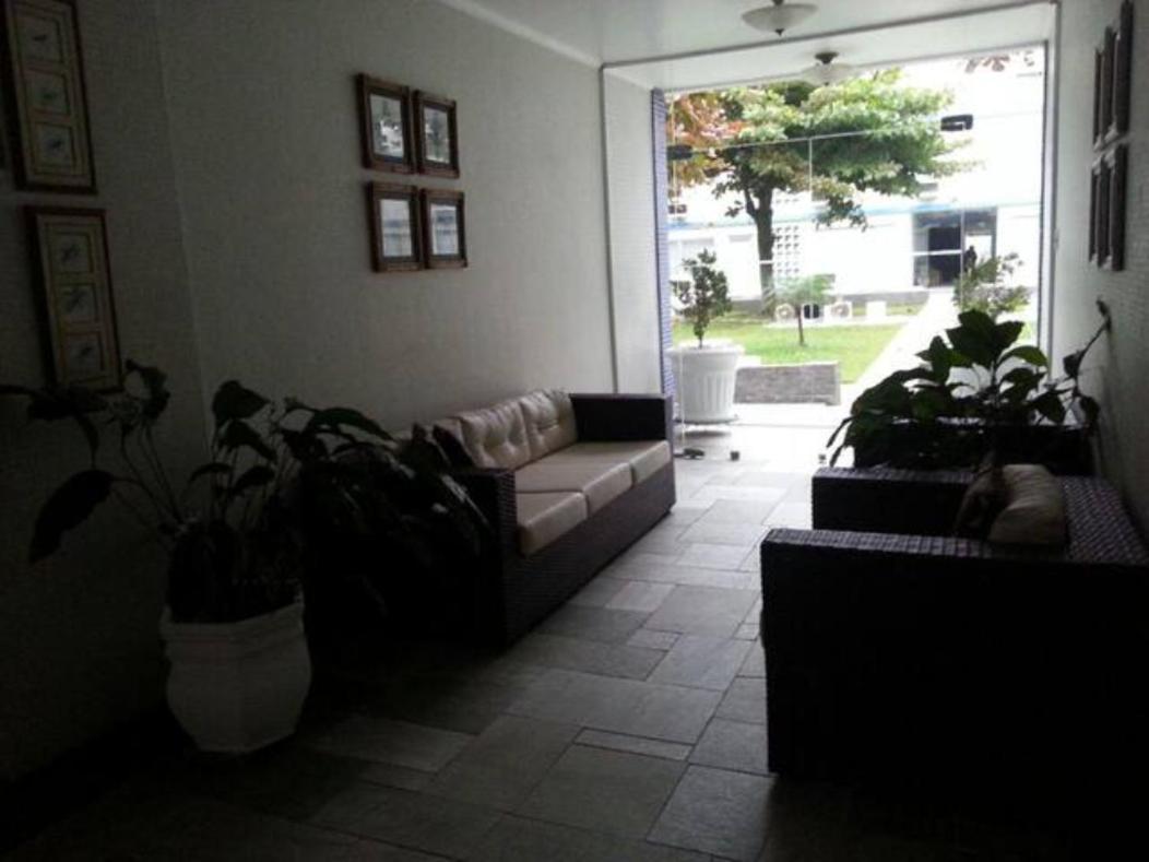 Guarujá Enseada - Apto 200m da praia - 02 dorm. Wi-fi + AR + Estacionamento Exterior foto